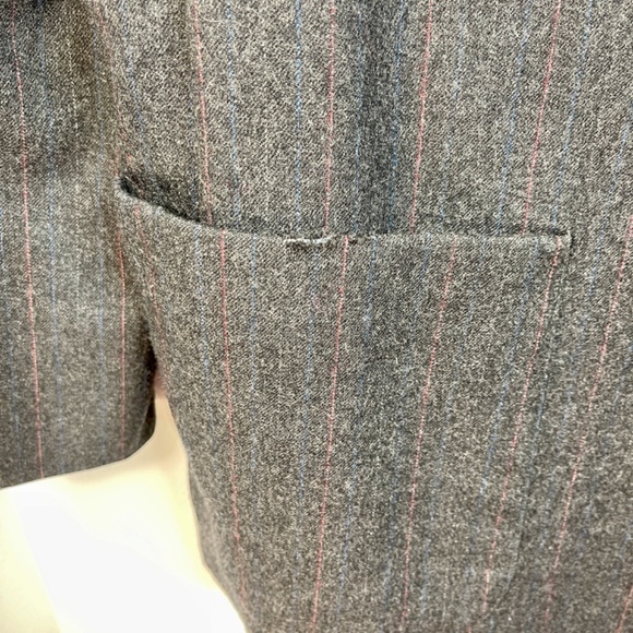 Larry Levine Classic Gray Skirt Suit Set – Size 10 - Picture 11 of 11